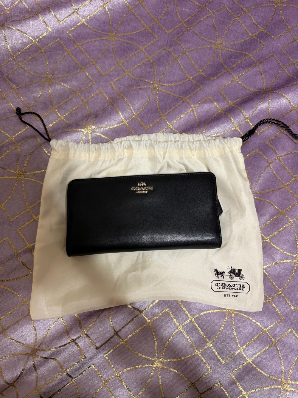 💥 WOMENS Coach Black Leather Wallet (scuffs)